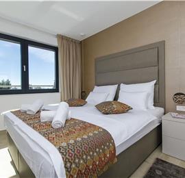 5 bedroom beachfront villa with heated pool near Omis, sleeps 9